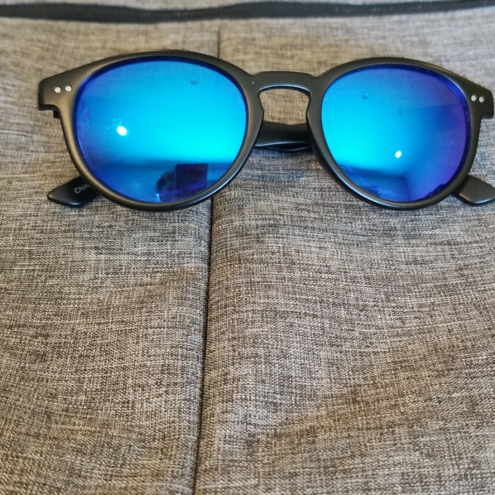Sun glasses